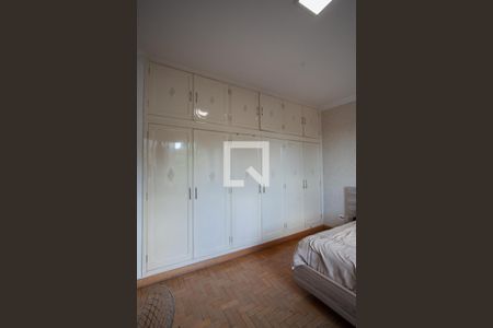 Casa à venda com 520m², 4 quartos e 5 vagasQuarto 2