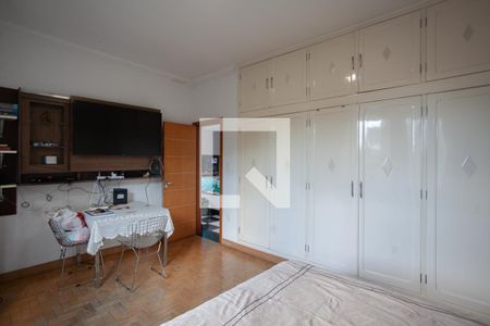 Casa à venda com 520m², 4 quartos e 5 vagasQuarto 2