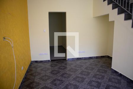 Sala 1 de casa à venda com 3 quartos, 120m² em Vila Nilo, São Paulo