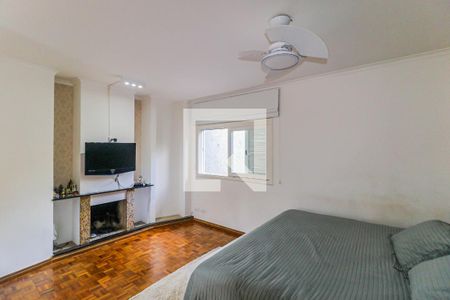 Casa à venda com 300m², 4 quartos e 3 vagasSuíte 2