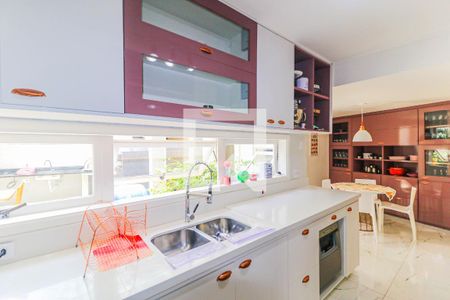 Casa à venda com 300m², 4 quartos e 3 vagasCozinha