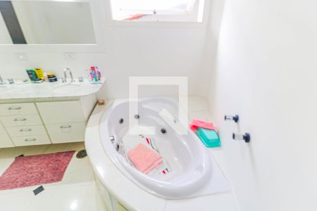 Casa à venda com 300m², 4 quartos e 3 vagasBanheiro Suíte 2