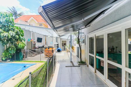 Casa à venda com 300m², 4 quartos e 3 vagasPiscina