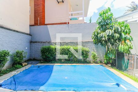 Casa à venda com 300m², 4 quartos e 3 vagasPiscina