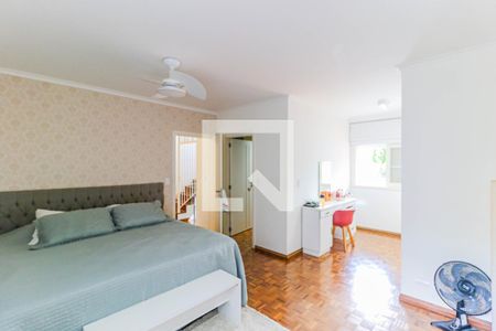 Casa à venda com 300m², 4 quartos e 3 vagasSuíte 2