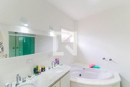 Casa à venda com 300m², 4 quartos e 3 vagasBanheiro Suíte 2