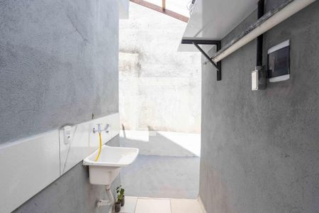 Casa para alugar com 60m², 1 quarto e 1 vagaÁrea de Serviço