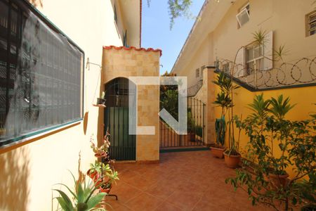 Casa à venda com 253m², 3 quartos e 3 vagasQuintal