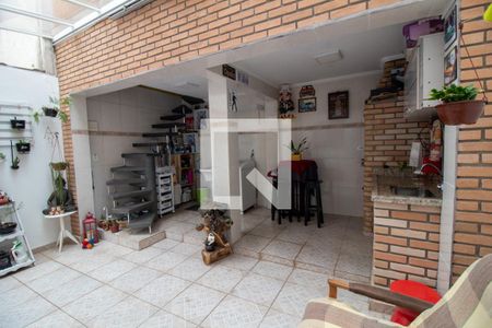 Casa à venda com 135m², 3 quartos e 2 vagas Casa à venda com 135m², 3 quartos e 2 vagasQuintal