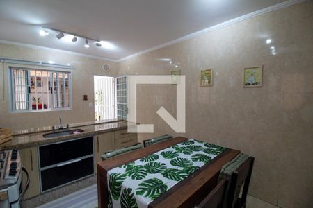 Casa à venda com 135m², 3 quartos e 2 vagas Casa à venda com 135m², 3 quartos e 2 vagasCozinha