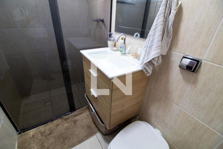 Casa à venda com 135m², 3 quartos e 2 vagas Casa à venda com 135m², 3 quartos e 2 vagasBanheiro da Suíte