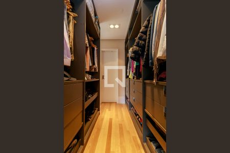 Apartamento à venda com 131m², 3 quartos e 3 vagasSuíte Principal- Closet
