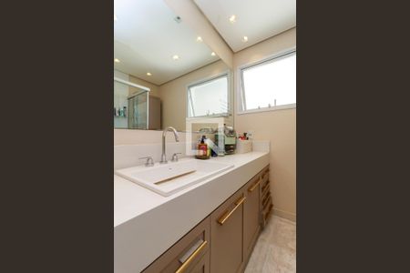 Apartamento à venda com 131m², 3 quartos e 3 vagasSuíte Principal- Banheiro