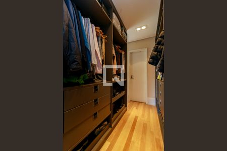 Apartamento à venda com 131m², 3 quartos e 3 vagasSuíte Principal- Closet