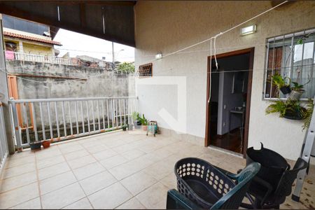Casa à venda com 150m², 4 quartos e 6 vagasVaranda
