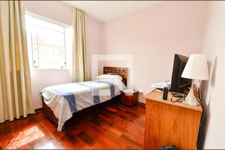 Casa à venda com 150m², 4 quartos e 6 vagasQuarto 2