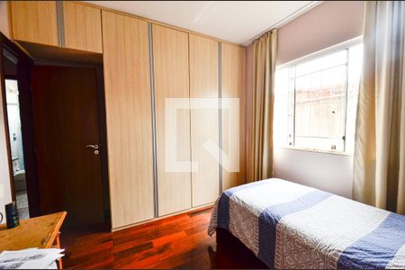 Casa à venda com 150m², 4 quartos e 6 vagasQuarto 2