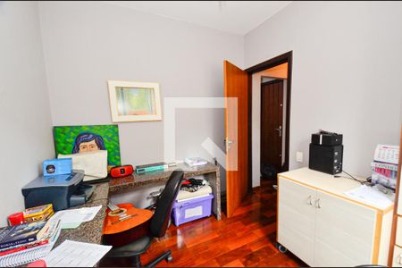 Casa à venda com 150m², 4 quartos e 6 vagasQuarto 4/escritorio