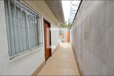 Casa à venda com 150m², 4 quartos e 6 vagasCorredor de entrada