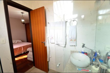 Casa à venda com 150m², 4 quartos e 6 vagasBanheiro/suite