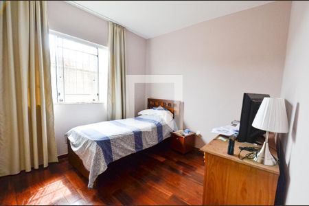 Casa à venda com 150m², 4 quartos e 6 vagasQuarto 2