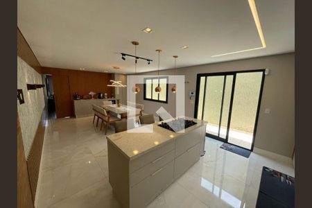 Foto 11 de casa à venda com 3 quartos, 300m² em Chácara Seis de Outubro, São Paulo