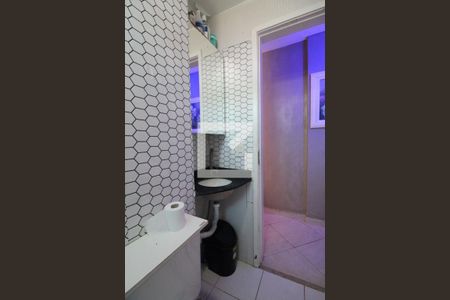 Banheiro de apartamento à venda com 2 quartos, 48m² em Jacarepaguá, Rio de Janeiro