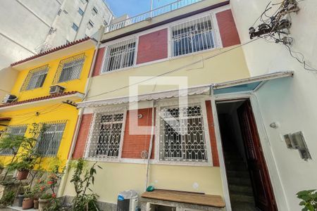 Casa à venda com 120m², 3 quartos e sem vagaVila