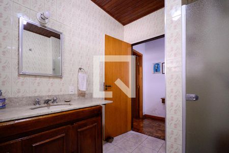 Casa à venda com 300m², 3 quartos e 3 vagasBanheiro 3 