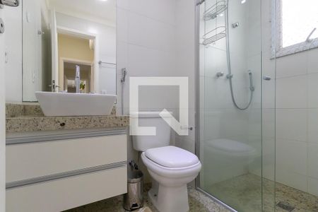 Banheiro da suíte de apartamento para alugar com 3 quartos, 84m² em Mansões Santo Antônio, Campinas