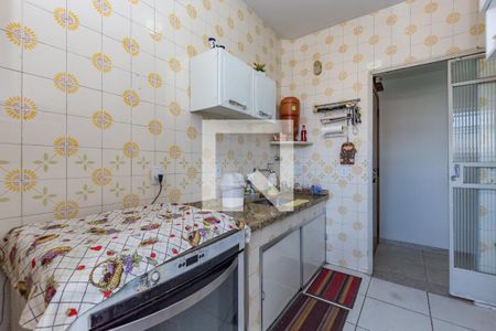 Apartamento à venda com 90m², 2 quartos e 1 vaga Apartamento à venda com 90m², 2 quartos e 1 vagaCozinha