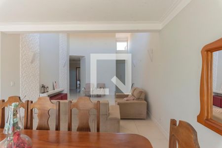 Sala de casa à venda com 4 quartos, 300m² em Jardim Yeda, Campinas