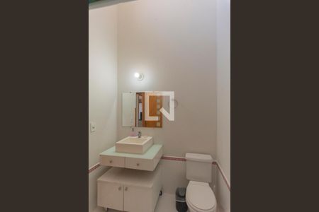 Casa à venda com 300m², 4 quartos e 5 vagas Casa à venda com 300m², 4 quartos e 5 vagasBanheiro da Suíte 2