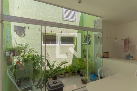 Casa à venda com 300m², 4 quartos e 5 vagas Casa à venda com 300m², 4 quartos e 5 vagasÁrea de Luz