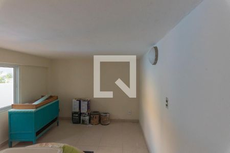 Casa à venda com 300m², 4 quartos e 5 vagas Casa à venda com 300m², 4 quartos e 5 vagasQuarto de Serviço