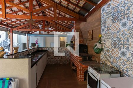 Casa à venda com 300m², 4 quartos e 5 vagas Casa à venda com 300m², 4 quartos e 5 vagasEspaço Gourmet
