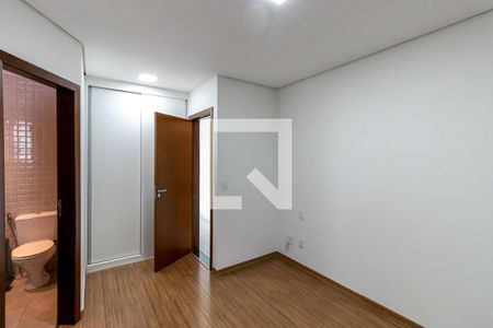 Apartamento para alugar com 98m², 3 quartos e 4 vagas Apartamento para alugar com 98m², 3 quartos e 4 vagasQuarto Suíte 2