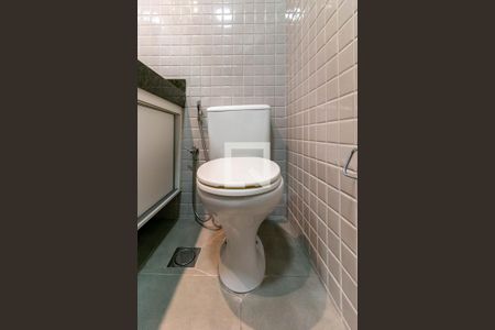 Apartamento para alugar com 98m², 3 quartos e 4 vagas Apartamento para alugar com 98m², 3 quartos e 4 vagasBanheiro da Suíte 2