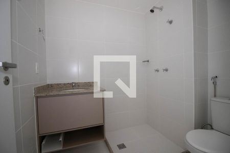 Banheiro da Suíte 2 de apartamento para alugar com 2 quartos, 60m² em Cnb 6, Brasília