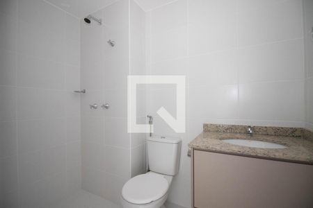 Banheiro da Suíte 1 de apartamento para alugar com 2 quartos, 60m² em Cnb 6, Brasília