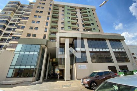 Fachada de apartamento para alugar com 2 quartos, 60m² em Cnb 6, Brasília
