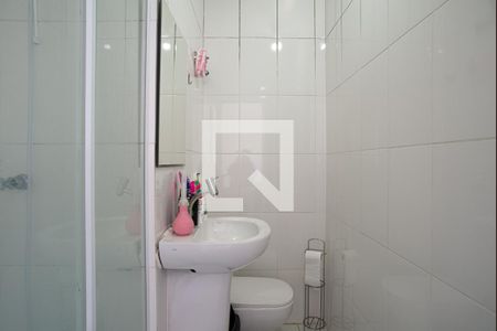 Banheiro de kitnet/studio para alugar com 1 quarto, 28m² em Bela Vista, São Paulo