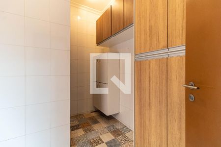 Casa à venda com 240m², 2 quartos e 2 vagasLavanderia