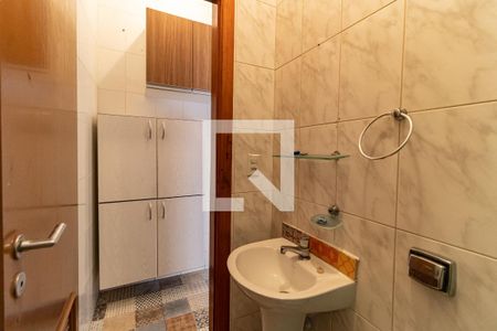 Casa à venda com 240m², 2 quartos e 2 vagasBanheiro Social