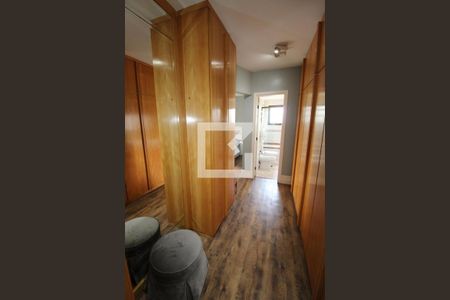 Apartamento à venda com 178m², 3 quartos e sem vagaCloset da suíte 1