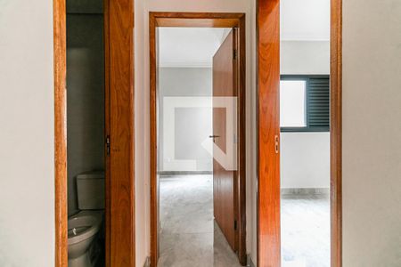 Corredor de apartamento para alugar com 2 quartos, 48m² em Vila Granada, São Paulo