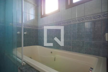 Casa à venda com 275m², 3 quartos e 3 vagasBanheiro da Suíte - Banheira