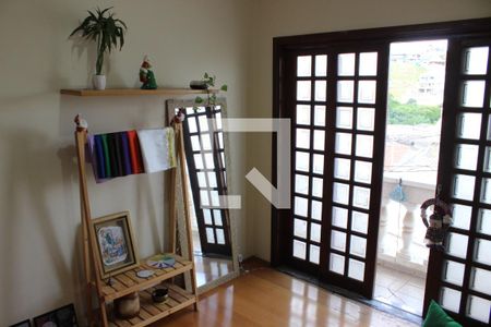 Casa à venda com 182m², 3 quartos e 2 vagasSala Segundo Andar