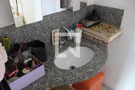 Casa à venda com 182m², 3 quartos e 2 vagasBanheiro Suíte