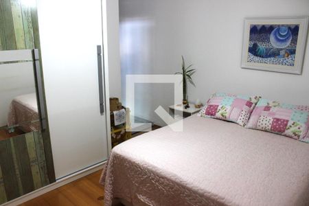 Casa à venda com 182m², 3 quartos e 2 vagasSuíte